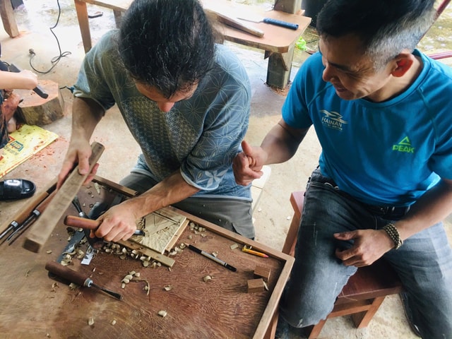 Hoi An: Wood Carving Workshop with Local Craftsmen
