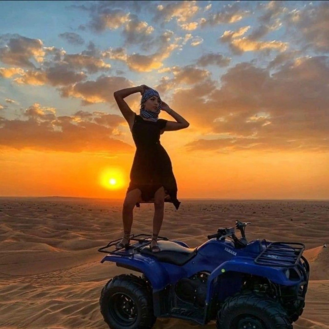 Marrakech : Quad dans le désert d'Agafay avec dîner-spectacle