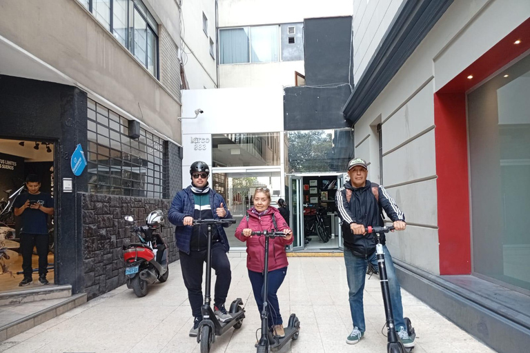 Urban Scooter Exploration: A Miraflores Ride
