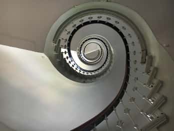 Hamburg: Mysterious Stairwells Guided Walking Tour