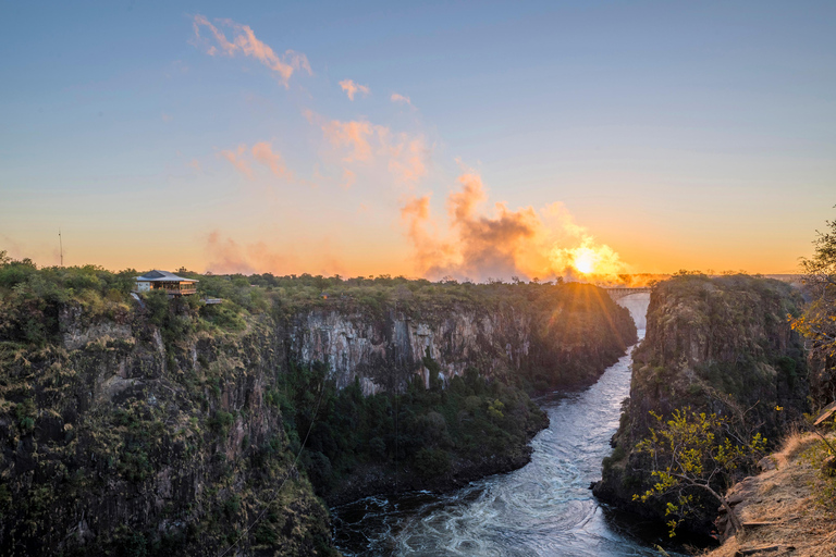 Victoria Falls: Airport Transfer, Falls Tour & Sunset Cruise