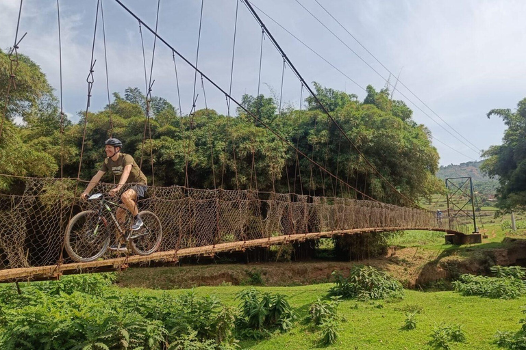 Kigali: Wycieczka rowerowa po mieście z wizytą pod pomnikiem ludobójstwa