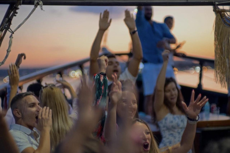 Varna: Sea Disco Cruise with Karaoke & Dance Battle