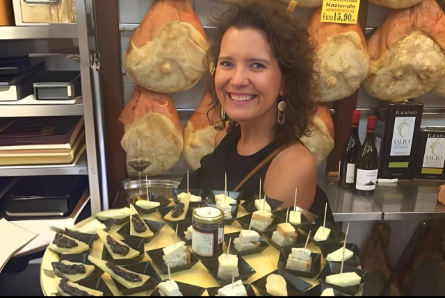 Rome: Food Tour with Unlimited Food and Barolo Wine