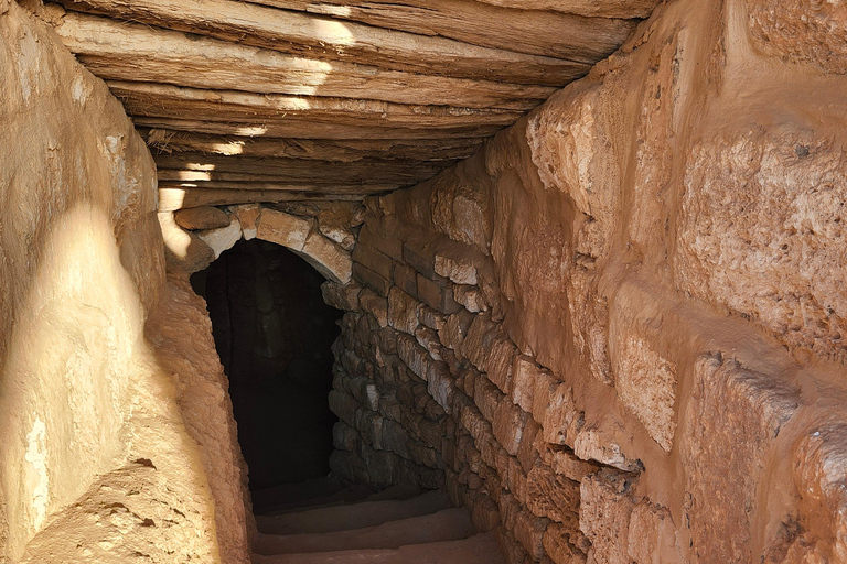 Süd-Djerba mit dem Roller: Olivenbäume, Töpferwaren und SonnenuntergangSüden von Djerba mit dem Roller: Olivenbäume, Töpferwaren und Sonnenuntergang