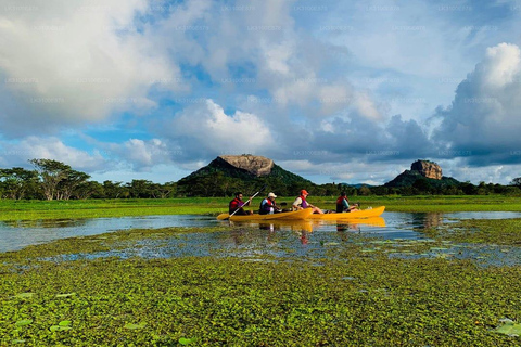 Sigiriya: Sunrise or Sunset Catamaran & Cooking Experience