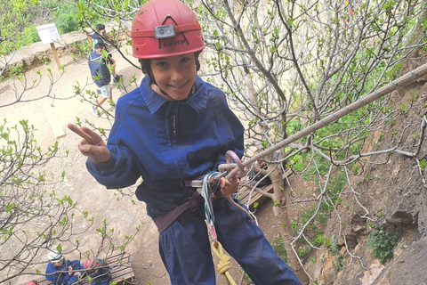 Madrid: Aventura de espeleologia e rapel com transporte