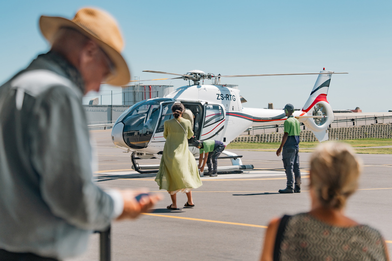 Cape Town: Sightseeing Helicopter Ride from V&A Waterfront 12-min Shared Scenic Flight