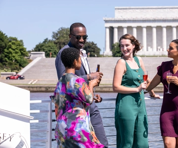 DC: Stadskryssningar Gourmet Brunch, Lunch eller Middagskryssning