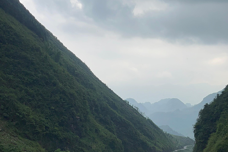 Från Hanoi: 4-dagars Ha Giang Loop Car Tour Plus redigerad video