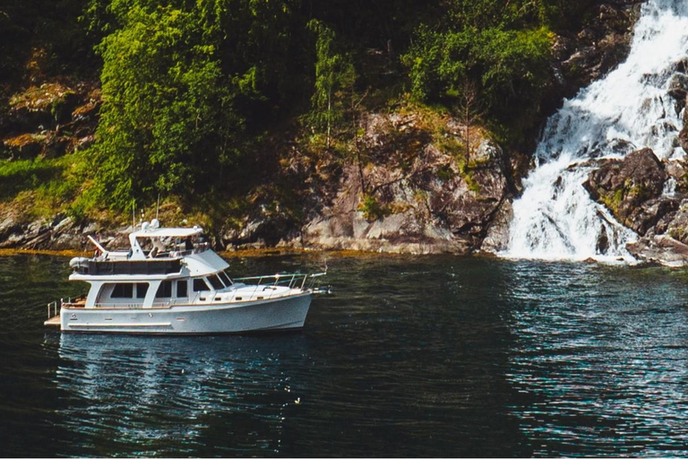 From Bergen: Private Mostraumen Fjord Cruise