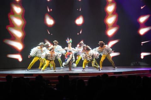 RIO: ROXY DINNER SHOW: DINNER AND A SHOW THAT HUGS