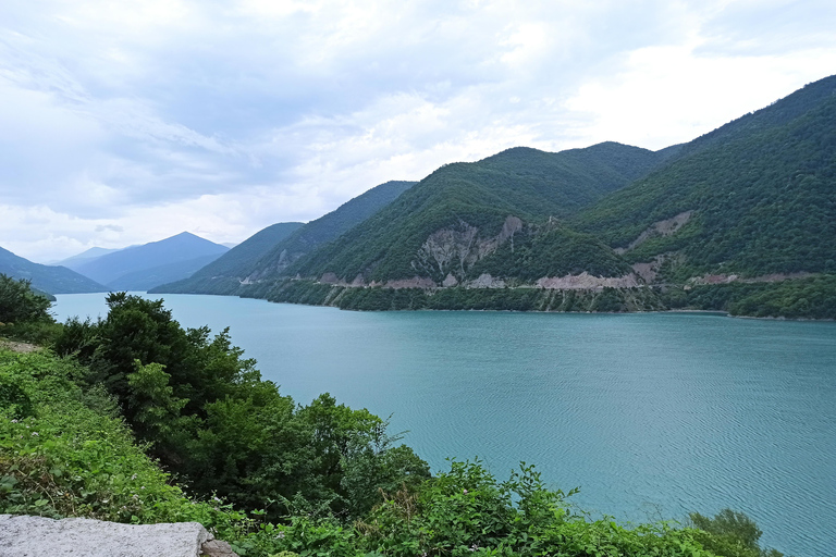 山地之旅：卡兹别吉、阿纳努里、格尔格蒂、古道里、日内瓦利卡兹别吉