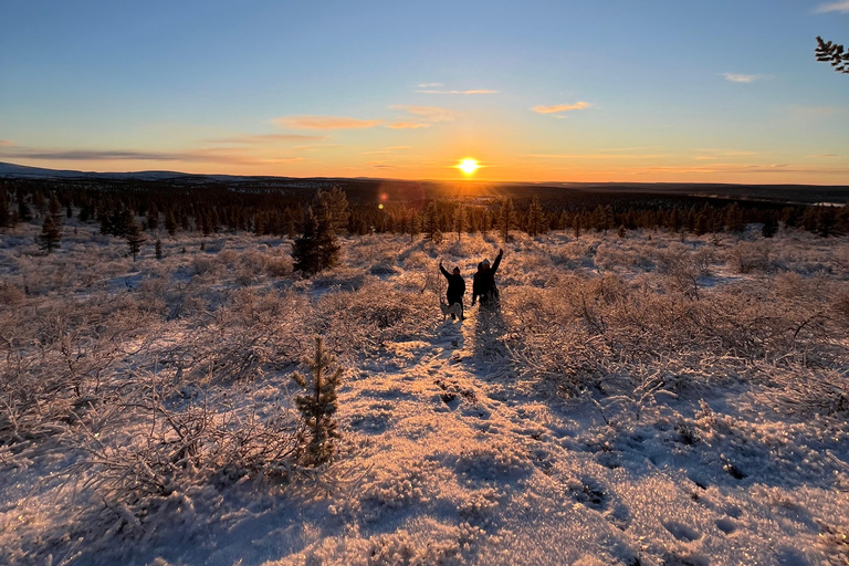 Saariselkä: Private UKK Park Snowshoe Walk & Cowboy Coffee