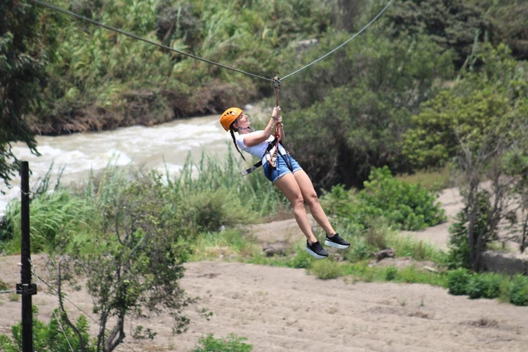 Lima: Giornata intera Lunuhuaná + Cerro Azul + Rafting