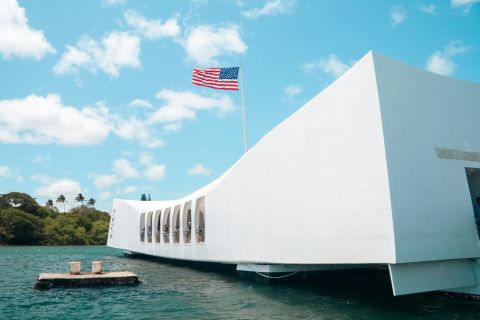 Honolulu: Pearl Harbor, USS Arizona og bytur
