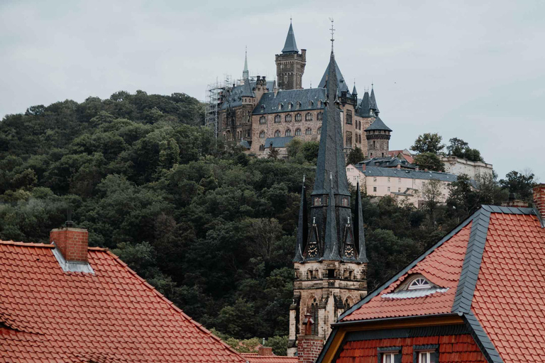 Wernigerode: Daily city tour "1000 steps around the town hall"
