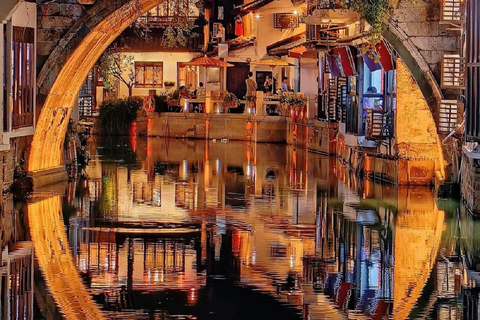 Twilight Zhujiajiao: Scenery, Sunset, and Lantern Lights