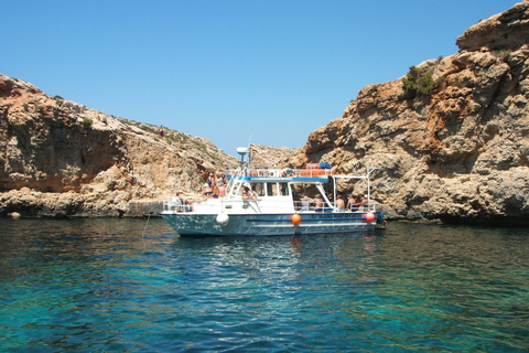 Comino : excursions en bateau privé, arrêts baignade et visites des grottes