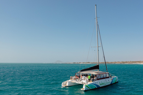 Cabo Verde: 2-Hour Sunset Eco Catamaran Cruise with Cava