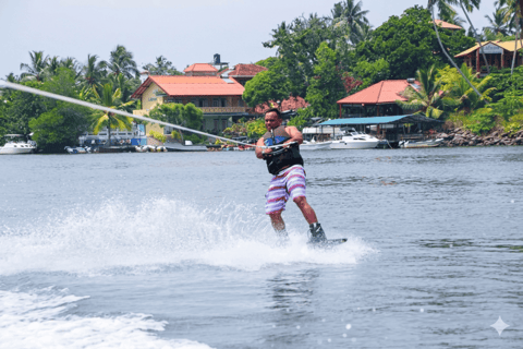 Bentota: Water Skiing and Wakeboarding with Instructor 30-Minute Beginner Lesson (Learner)