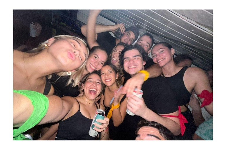 Panama City: Chiva Parrandera Tour with Open Bar and Crossover Music Panama City: Rumba at Chivas Parranderas