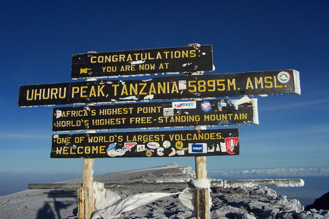 6 jours d&#039;ascension du Kilimandjaro par la route de Marangu