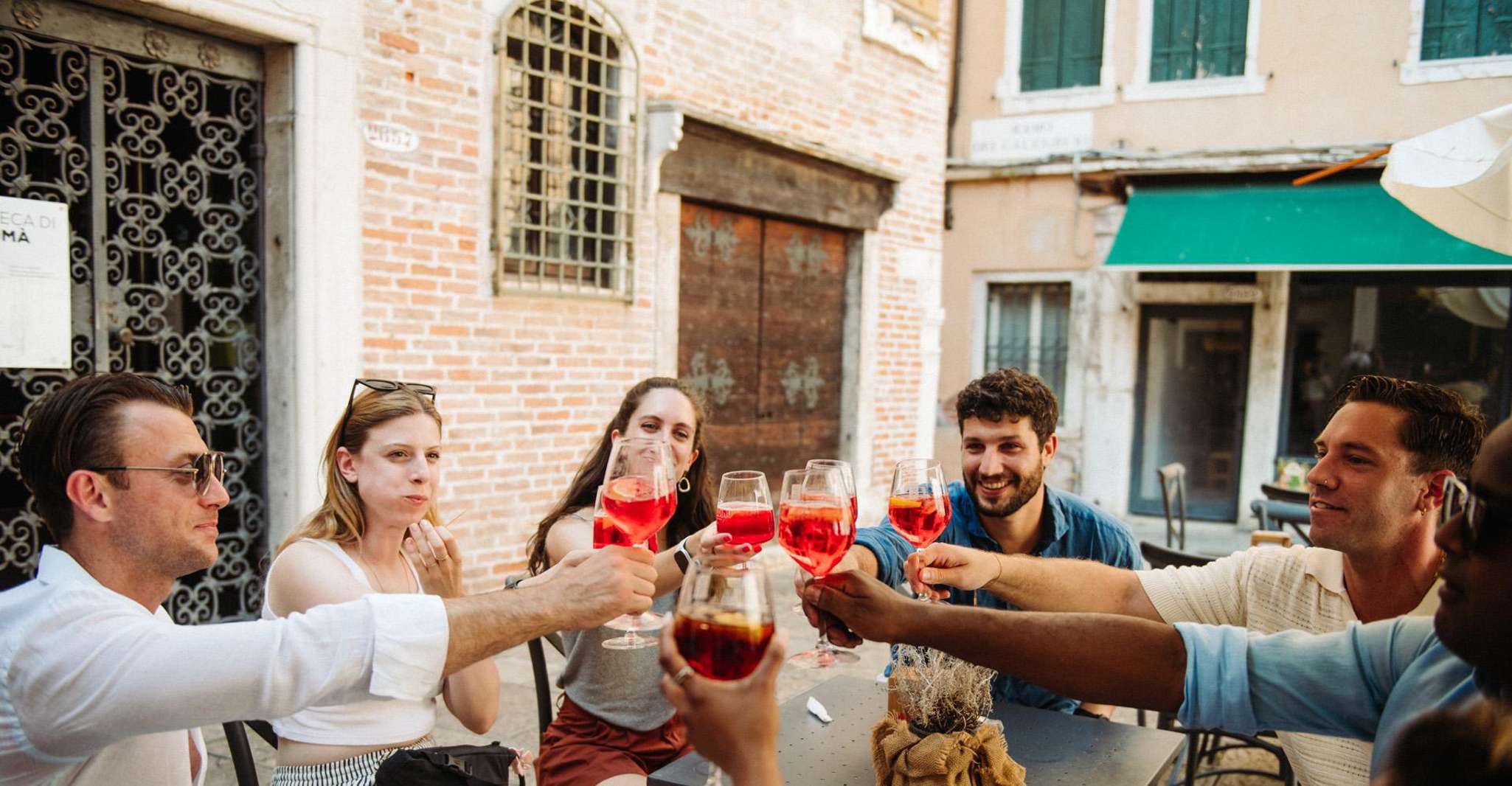 Venice: Evening Cicchetti & Wine Tour with Generous Tastings