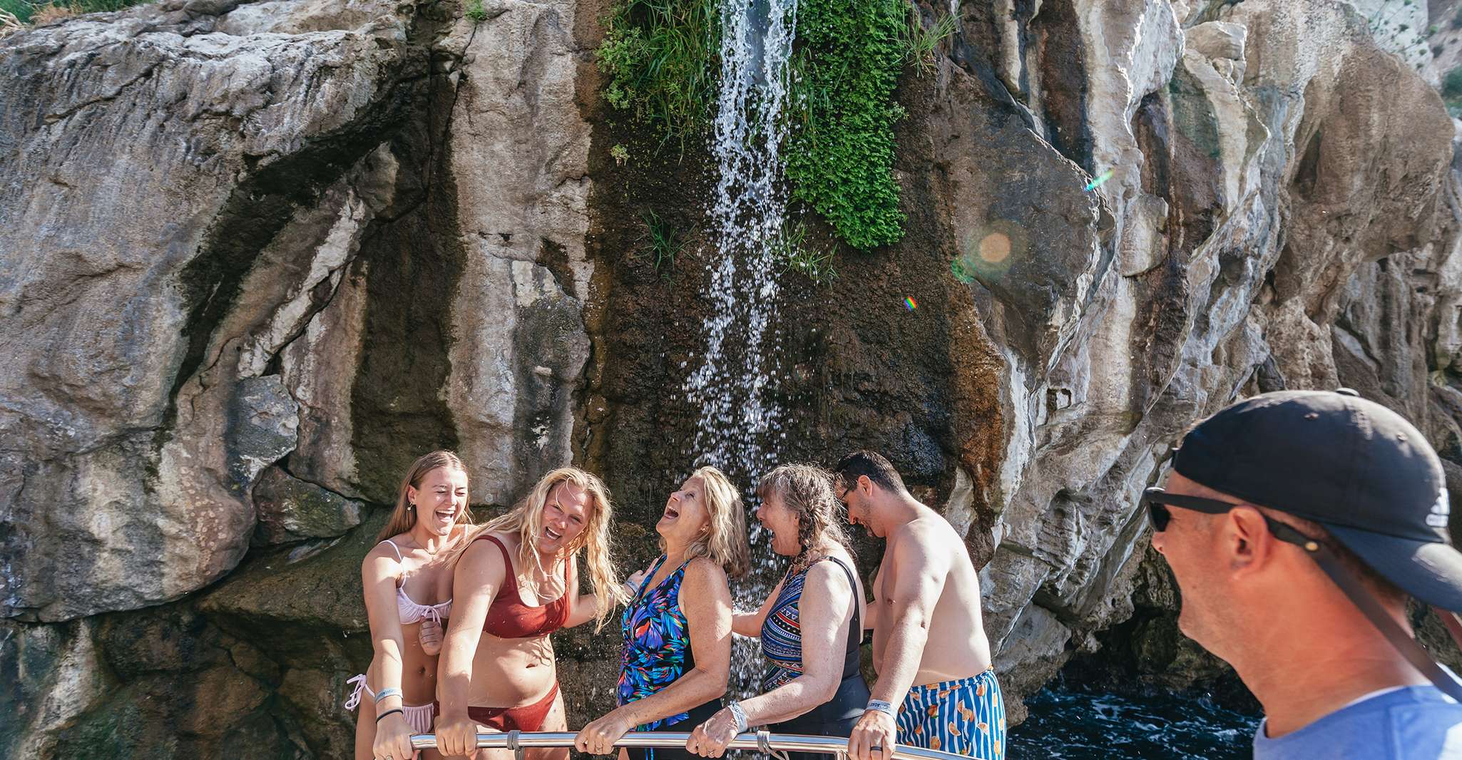 Desde Sorrento, Amalfi y Positano viaje de un día completo en barco - Hizvo