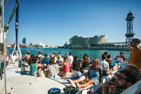 Barcelona: Katamaranfahrt bei Sonnenuntergang mit Live-Musik