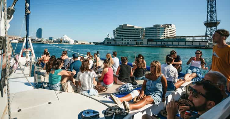Barcelona: Sunset Catamaran Cruise with Live Music photo 7