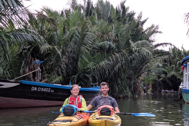 Hoi An: Old Town to Mangrove Forest Kayak Tour