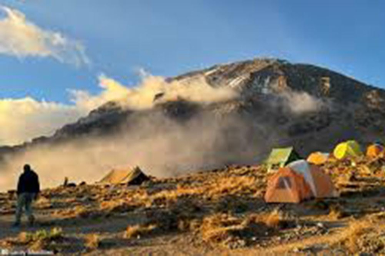 Mount Kilimanjaro Trekking: Machame Route 6 Tage.Kilimanjaro-Trekking: Machame Route 6 Tage.