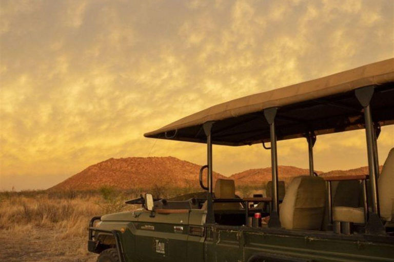 Mombasa: Tsavo West Overnight Safari & Night Drive at Ziwani