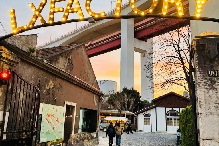 Lisbon: Belem Private Tuktuk Tour with Hotel Pickup