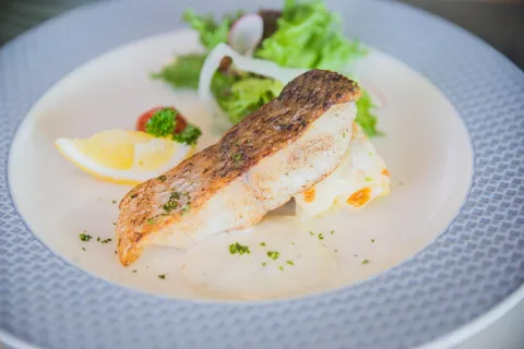 バンコク：バイヨーク展望台のチケットとビュッフェ式食事