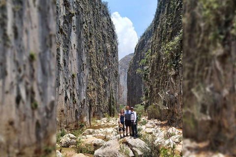 Apoala Canyon, lagoas e cachoeiras Viagem de 1 dia de caminhadaPreço a partir de 8 pessoas