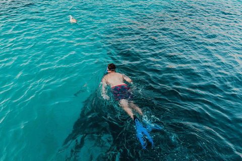 Desde Chania: Por la tarde Excursión en catamarán Cena/bebidas y puesta de sol