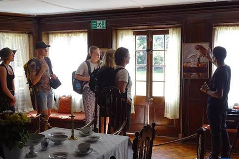 Nairobi: Guided Giraffes Centre & Karen Blixen Museum Tour. Nairobi: Karen Blixen Museum Guided Tour .