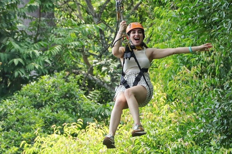 Phuket Skyline Adventure ZiplinesZipline avventura sullo skyline di Phuket