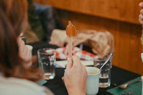 Quebec City: Old Town Food Tour with 8+ Tastings & Poutine