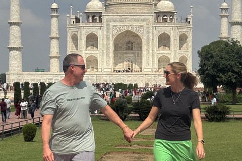 From Delhi Lavish Taj Mahal Tour with Luxury Car & VIP Entry From Delhi: All Included Tour with Toyota Velfire Car