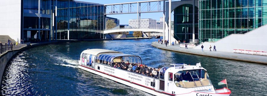 Berlim: Passeio de barco com guia turístico