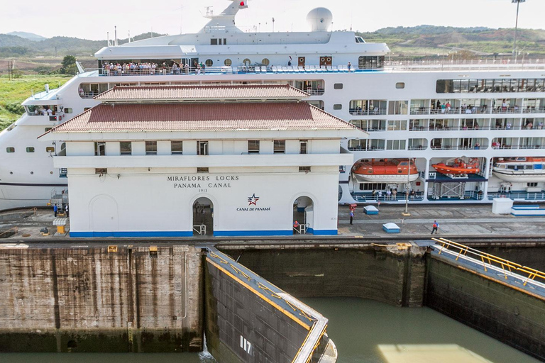 Visite privée des écluses du canal de Miraflores et visite à pied de Casco Viejo