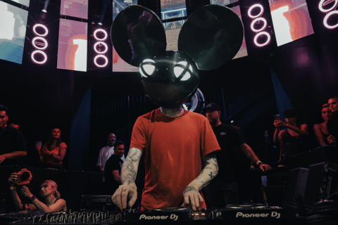 Ibiza: VIP Club Crawl with 3hrs Open Bar and Nightclub Entry