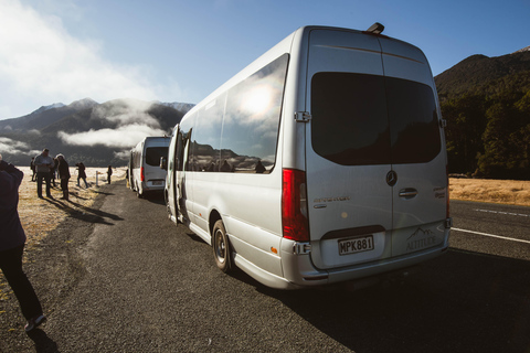 Von Queenstown aus: Milford Sound Cruise und Scenic Drive