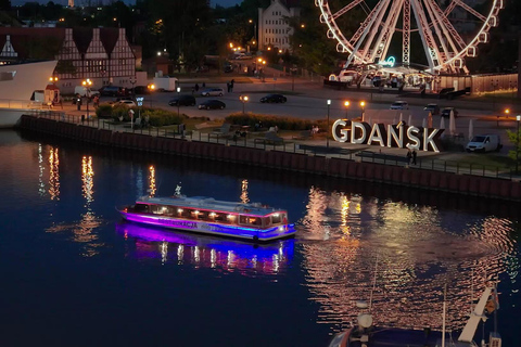 Gdańsk: New Year's Eve Cruise for 4 with Dinner and Drinks
