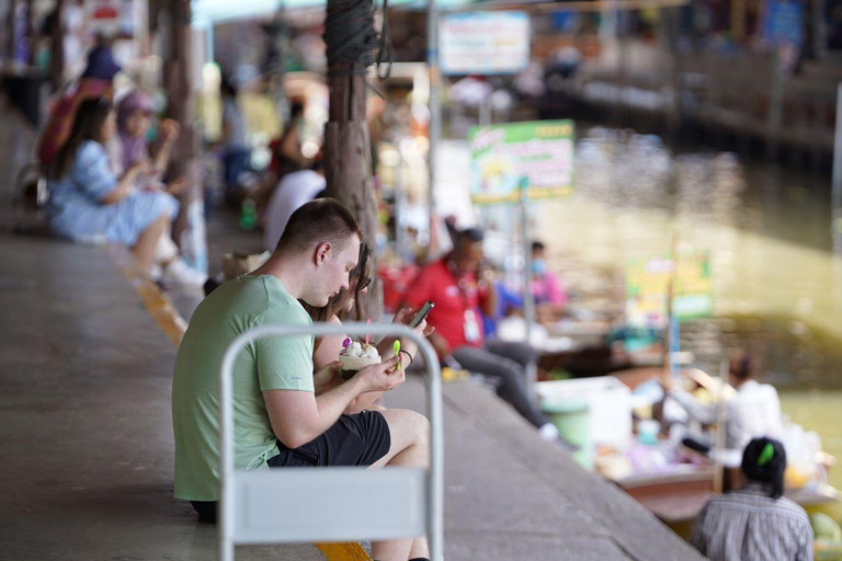 Bangkok: Passeio pelo mercado ferroviário de Maeklong e pelo mercado flutuantePonto de encontro no River City Bangkok