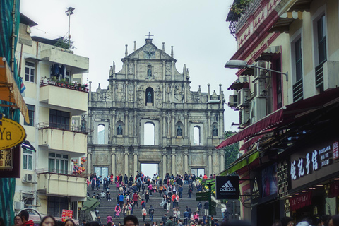 澳门：私人历史漫步和米其林当地美食之旅深圳：未来自动驾驶出租车、巴士和无人机送货