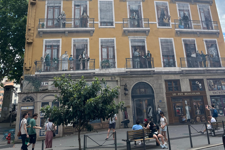 Lyon: Customizable Walking Tour with Local Guide